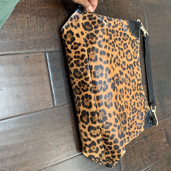 Dooney & Bourke leopard print bag - Picture 15 of 15